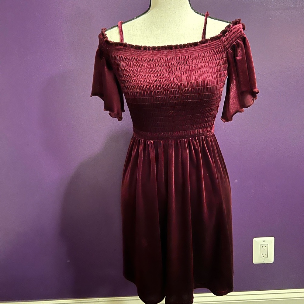 Wine-red velvet dress